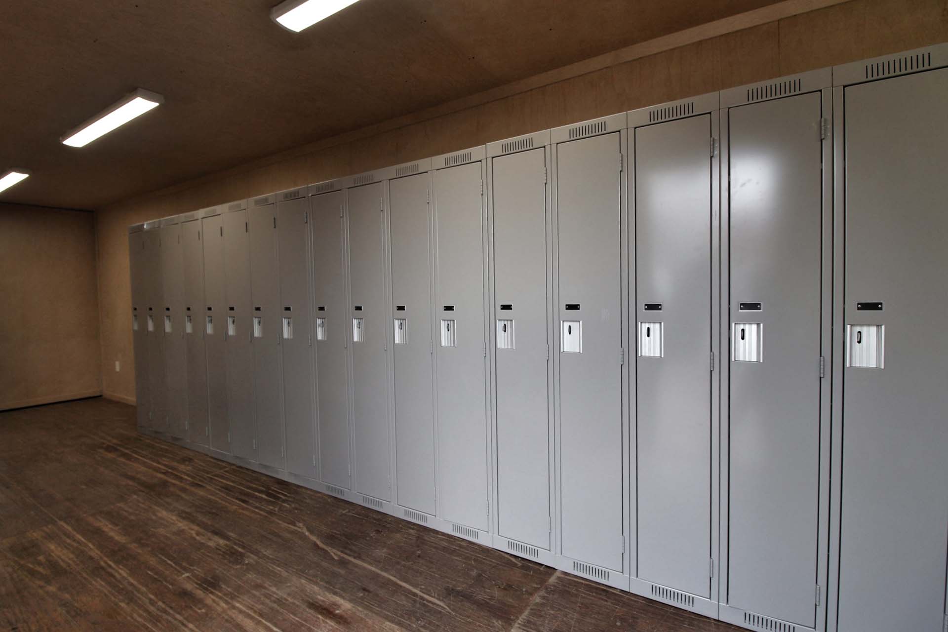 40&rsquo; Locker Room - Container Services Pty Ltd