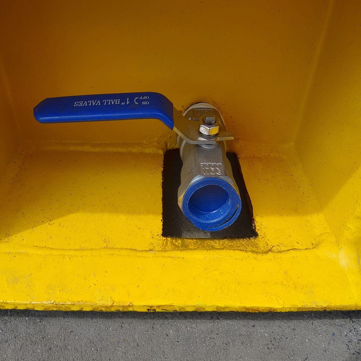 20&rsquo;HC Openside Containment Cube - Container Services Pty Ltd