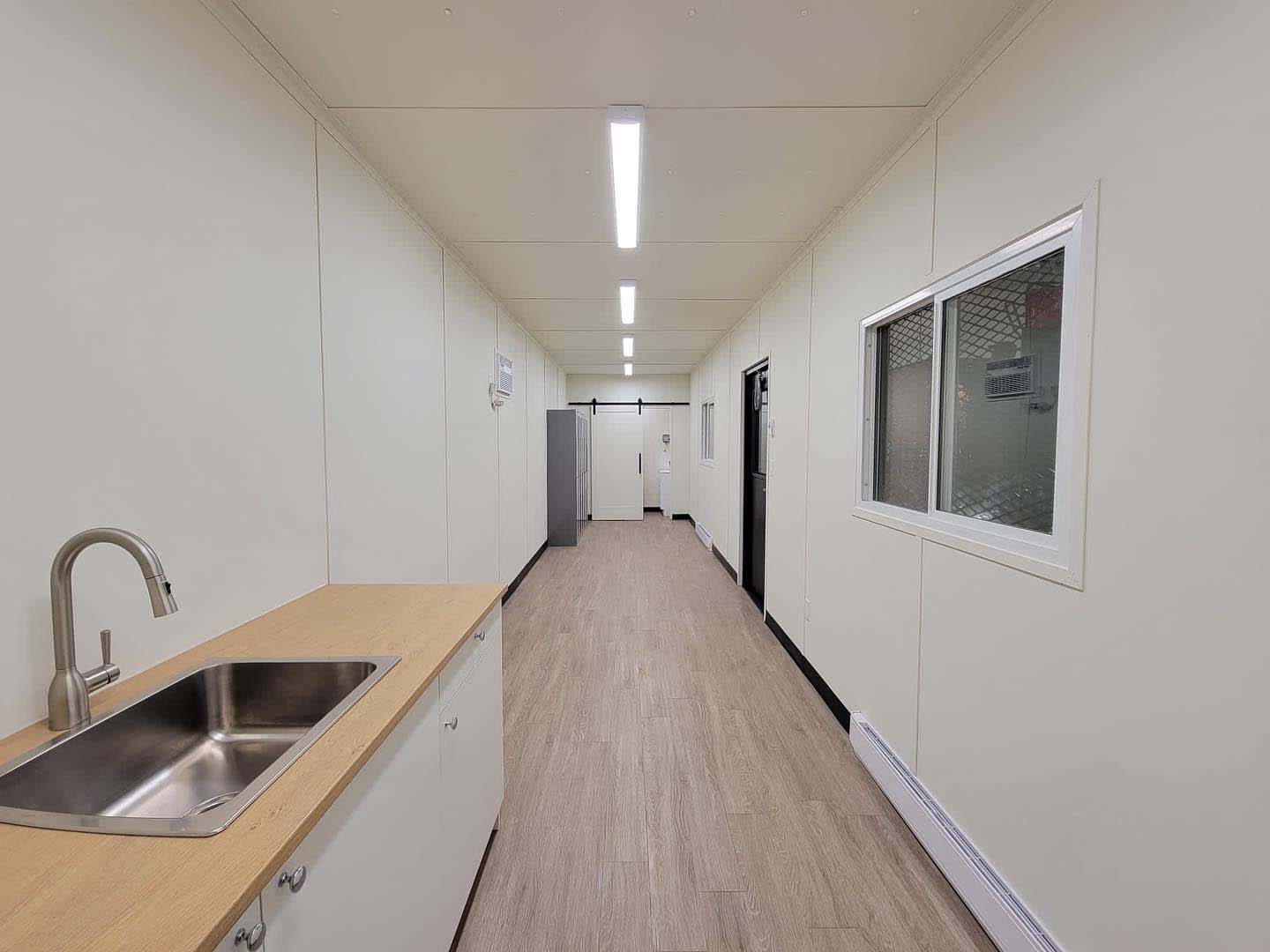 40&rsquo; Lunchroom + Locker room - Container Services Pty Ltd