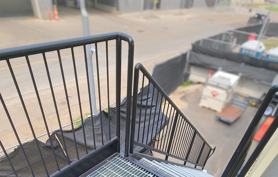 40&rsquo;HC VIP Area with Patio for the Oilers - Container Services Pty Ltd