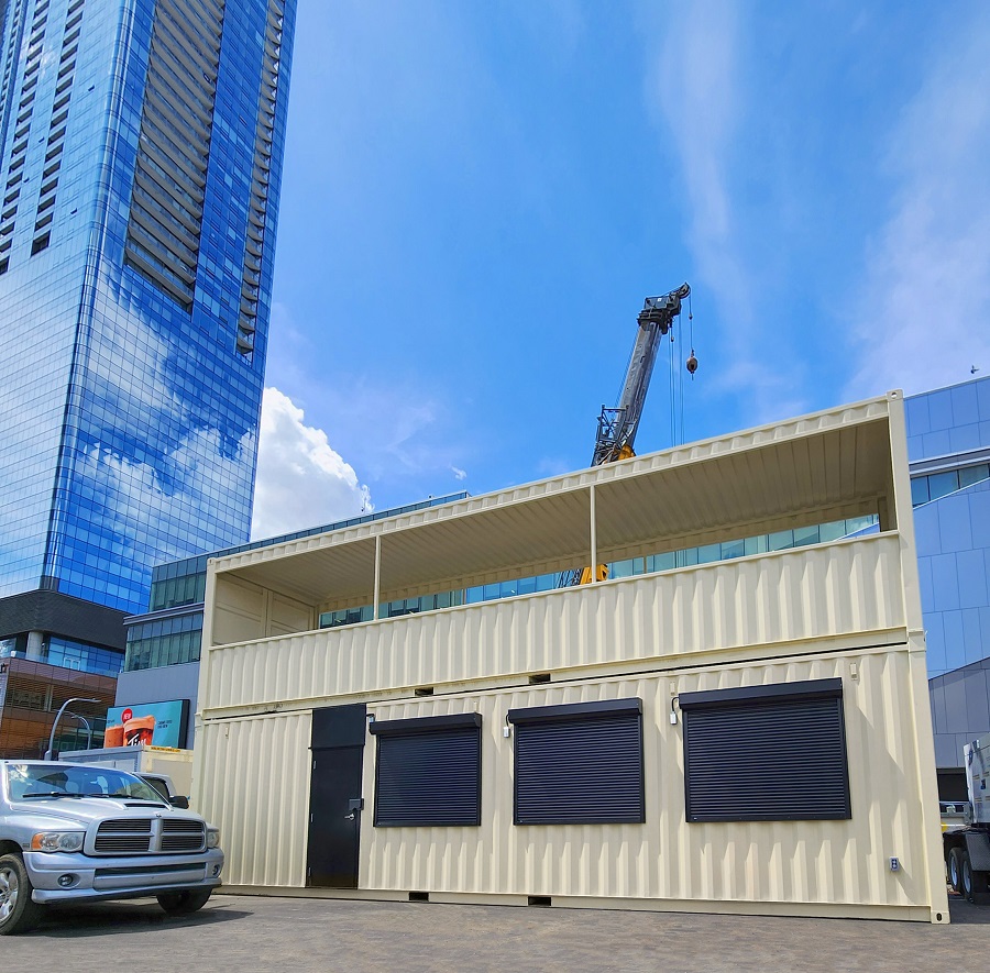 40&rsquo;HC VIP Area with Patio for the Oilers - Container Services Pty Ltd